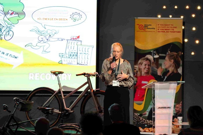 2024 UBC bij Jaarbeurs45 Gjllke fietsflow-152kb