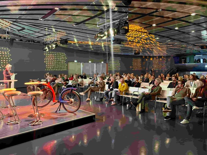 IMG_9794 ubc te gast rom jaarbeurs 3 okt 2024 volle zaal 151k
