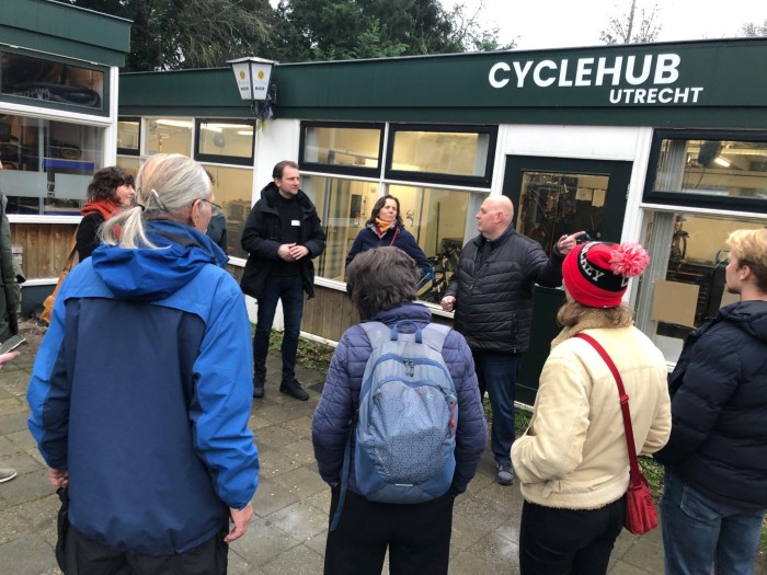 20241212UBC Te Gast Fietshub- download linkedin- Arjen van ree groep voor fietshub